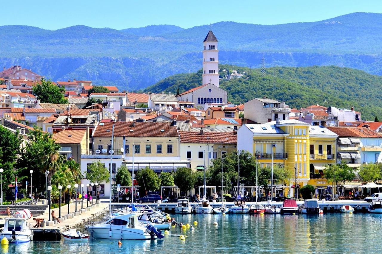 Apartments With A Parking Space Crikvenica - 11307 Esterno foto