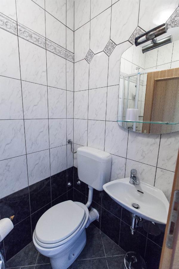 Apartments With A Parking Space Crikvenica - 11307 Esterno foto